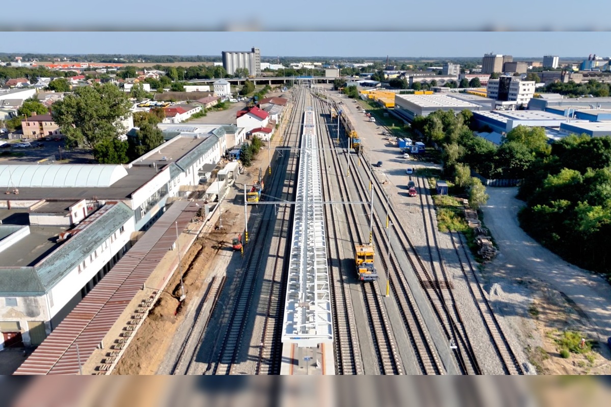 FOTO: Elektrifikácia železničnej trate Bánovce nad Ondavou – Humenné pokračuje, foto 8