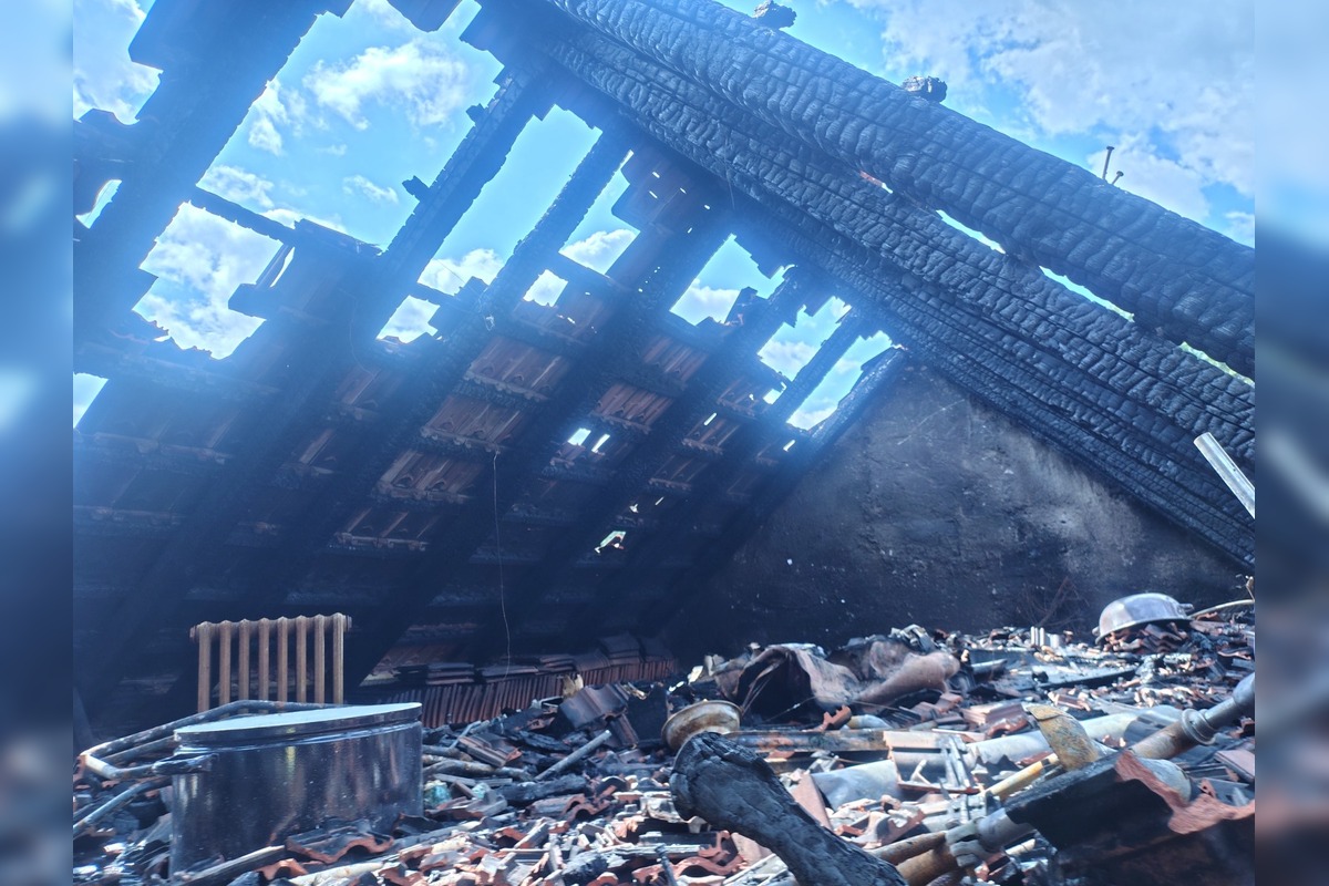 FOTO: Po požiari rodinného domu v Hrišovciach vznikla verejná zbierka, prispieť môžete aj vy, foto 2