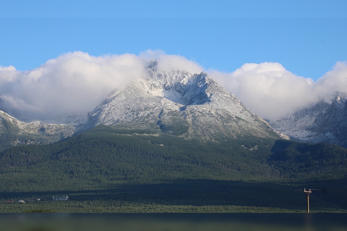 FOTO: Augustový víkend v Tatrách poriadne prekvapil, turisti videli sneh, foto 5