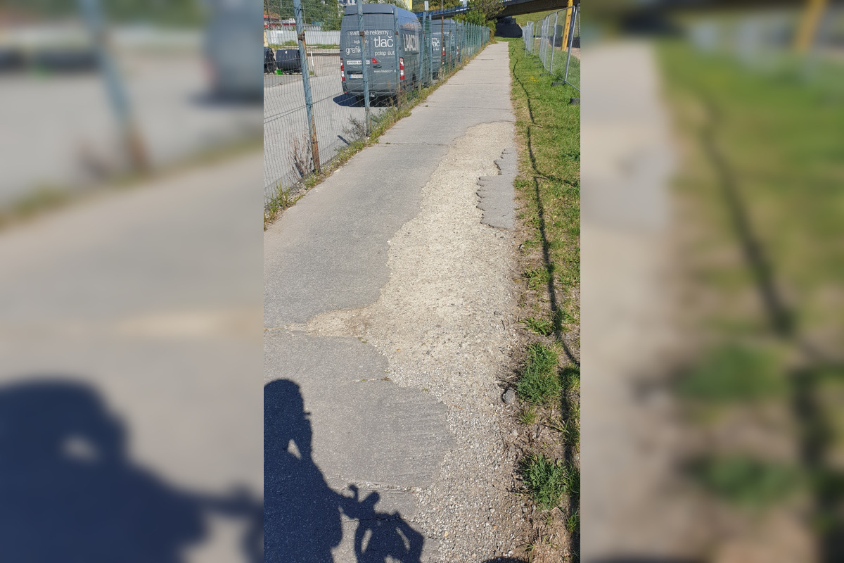 Košičan upozorňuje, že jediný prístupový chodník na Jazero, je v dezolátnom stave, foto 2