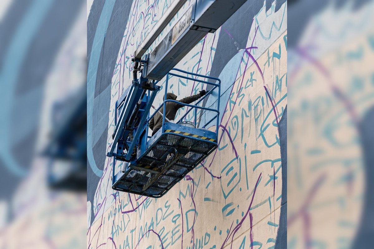 FOTO: Streetart festival na sídlisku KVP mení šedé bytovky na umenie, foto 5