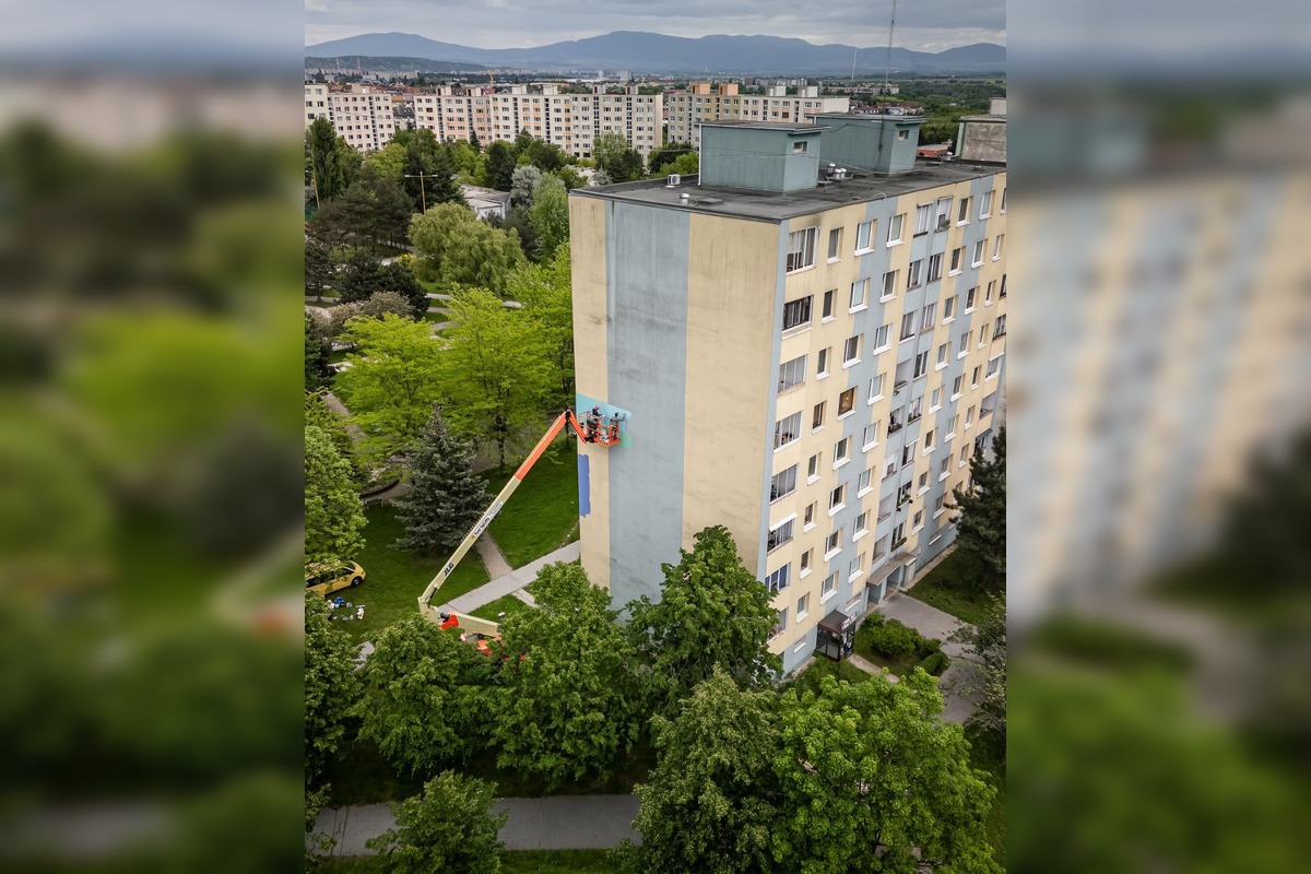 FOTO: Streetart festival na sídlisku KVP mení šedé bytovky na umenie, foto 6