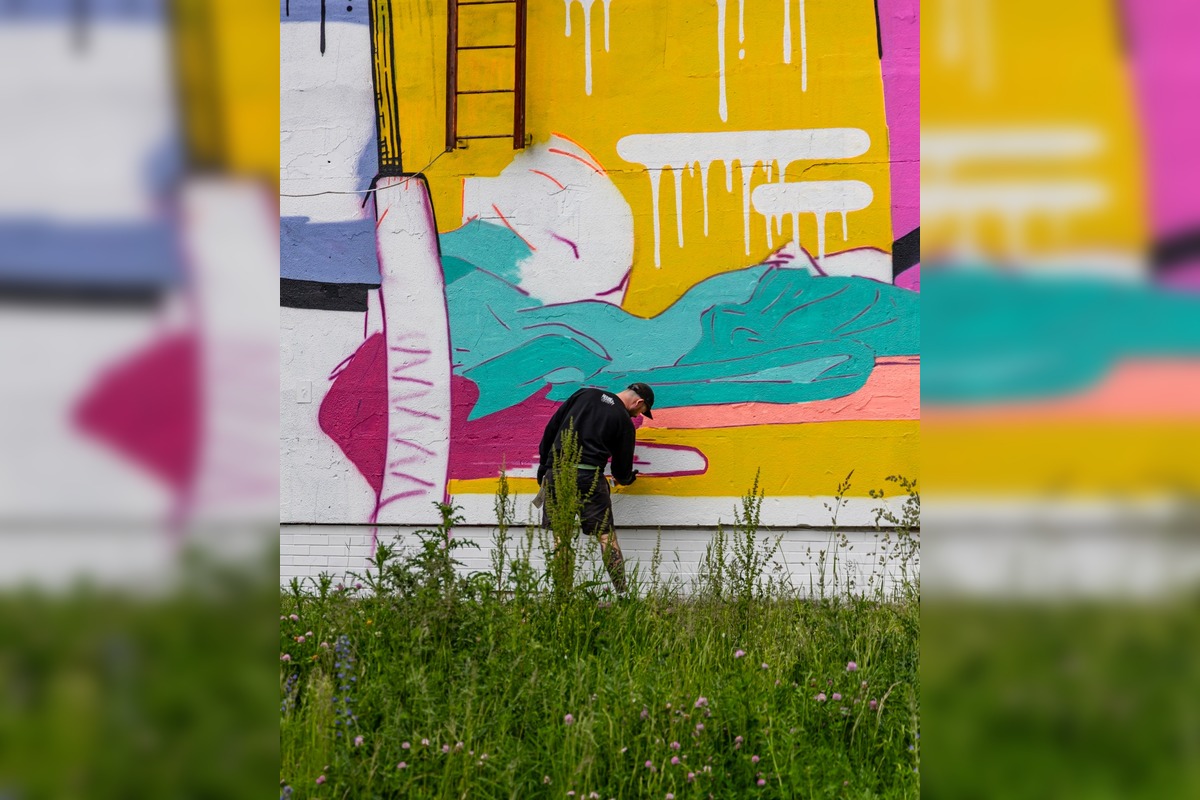 FOTO: Streetart festival na sídlisku KVP mení šedé bytovky na umenie, foto 11