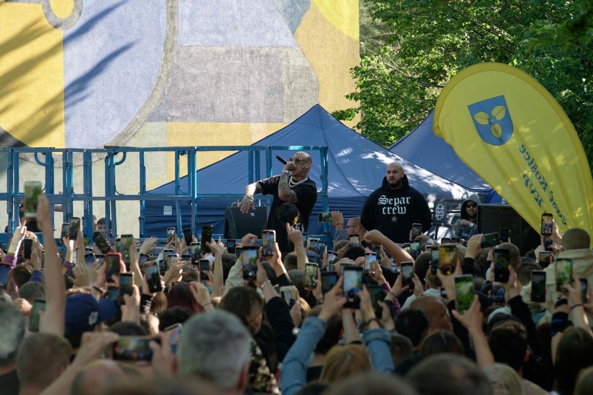 FOTO: Streetart festival na sídlisku KVP mení šedé bytovky na umenie, foto 14