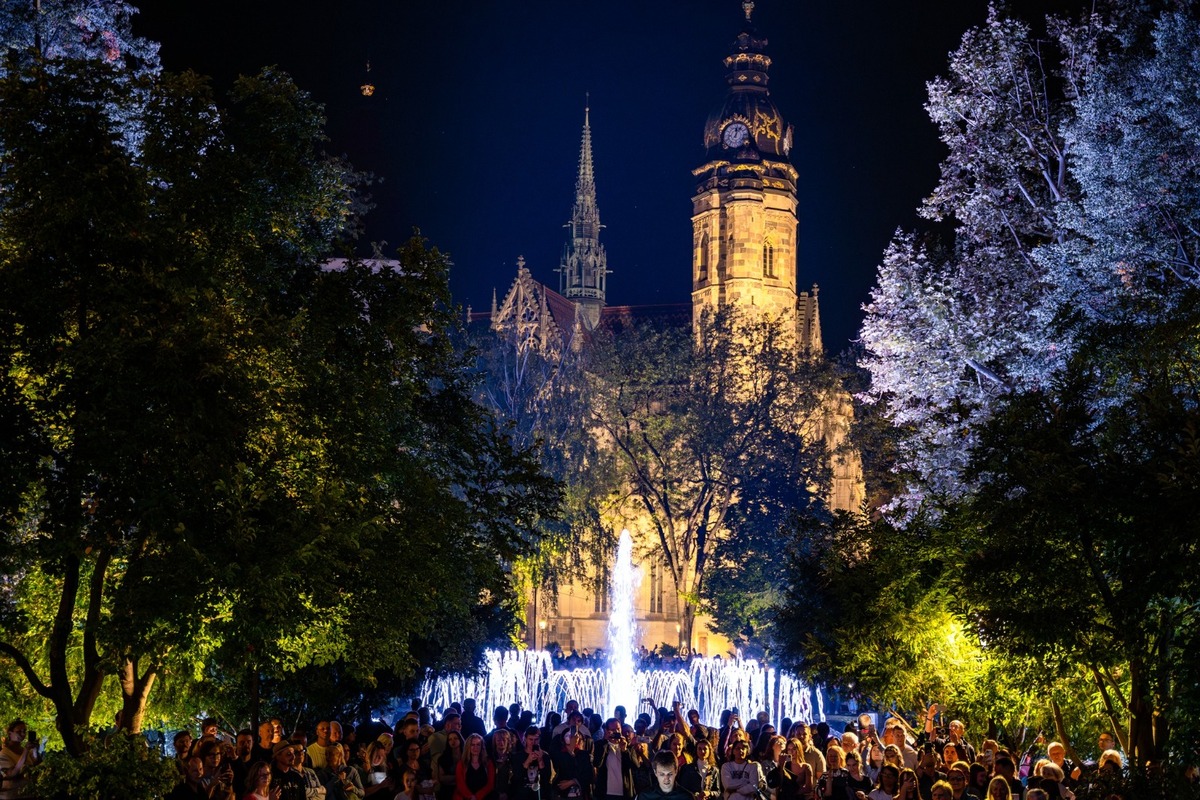 FOTO: Nestihli ste nočnú šou na Spievajúcej fontáne? Z tej nádhery vám padne sánka, foto 4