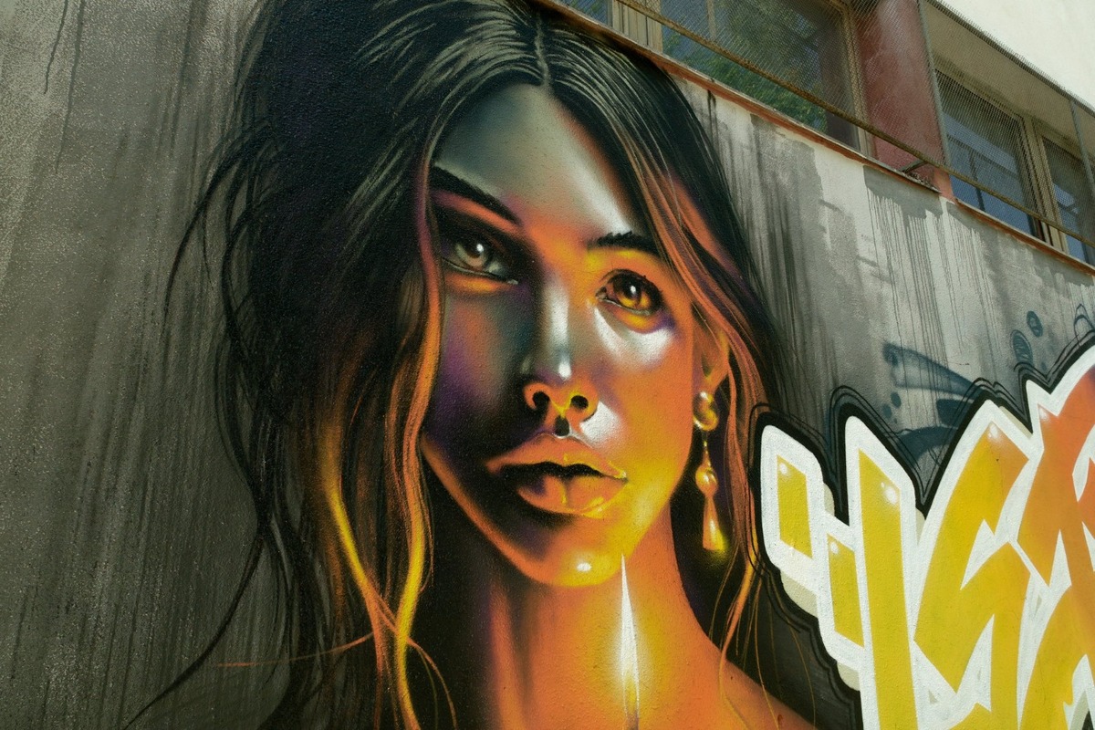 FOTO: Budovy na KVP a v Myslave ožili streetartovým umením, foto 3