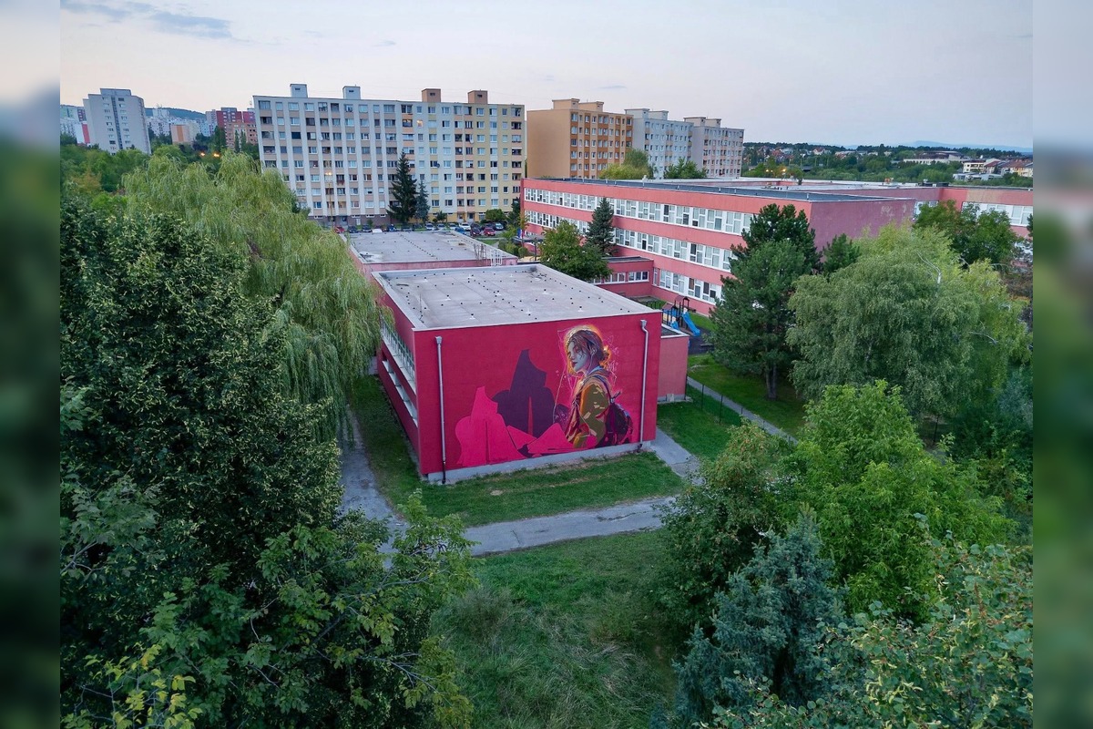 FOTO: Budovy na KVP a v Myslave ožili streetartovým umením, foto 4