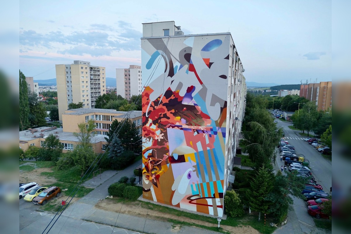 FOTO: Budovy na KVP a v Myslave ožili streetartovým umením, foto 7