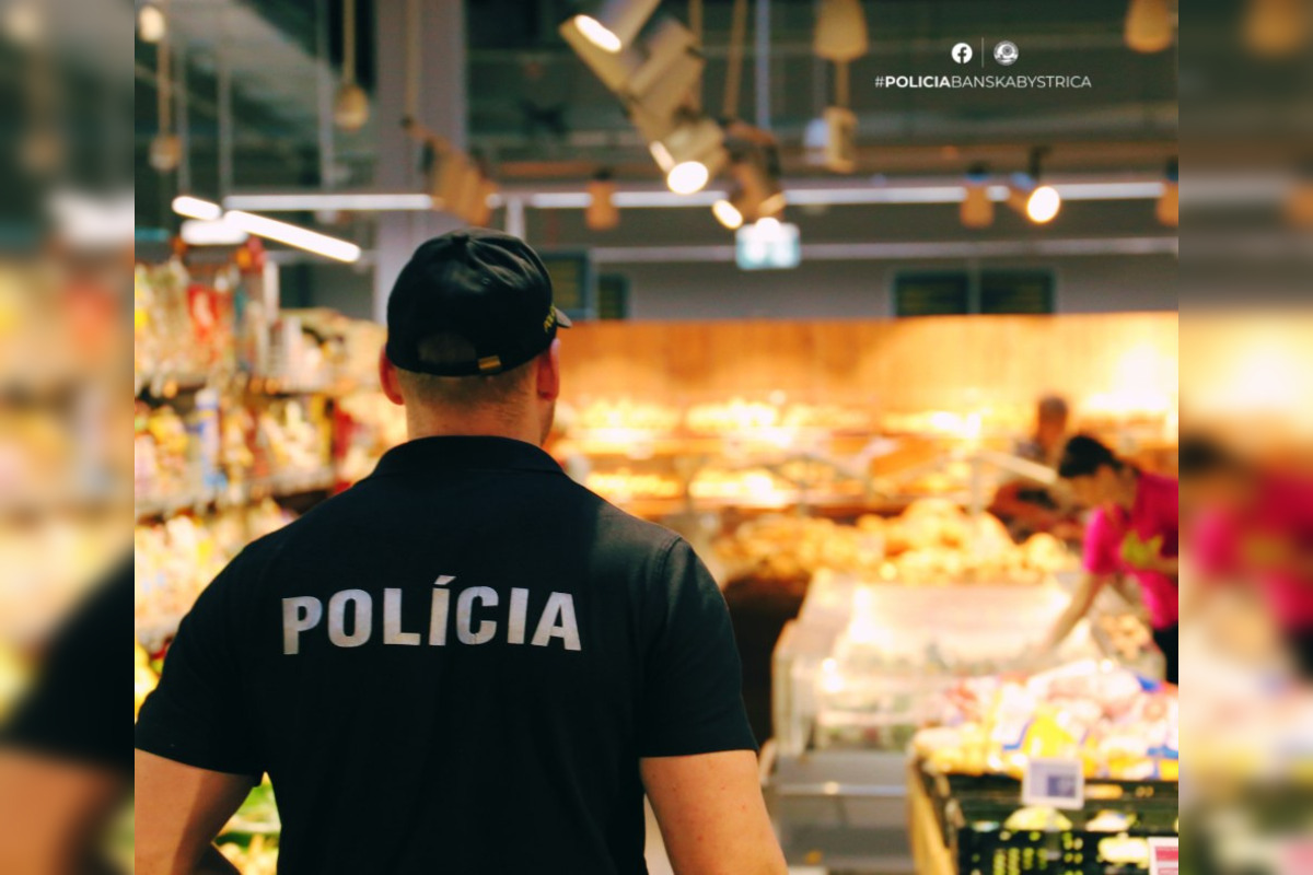 FOTO: Policajti v Košickom kraji chytali zlodejov priamo v obchodoch, foto 10