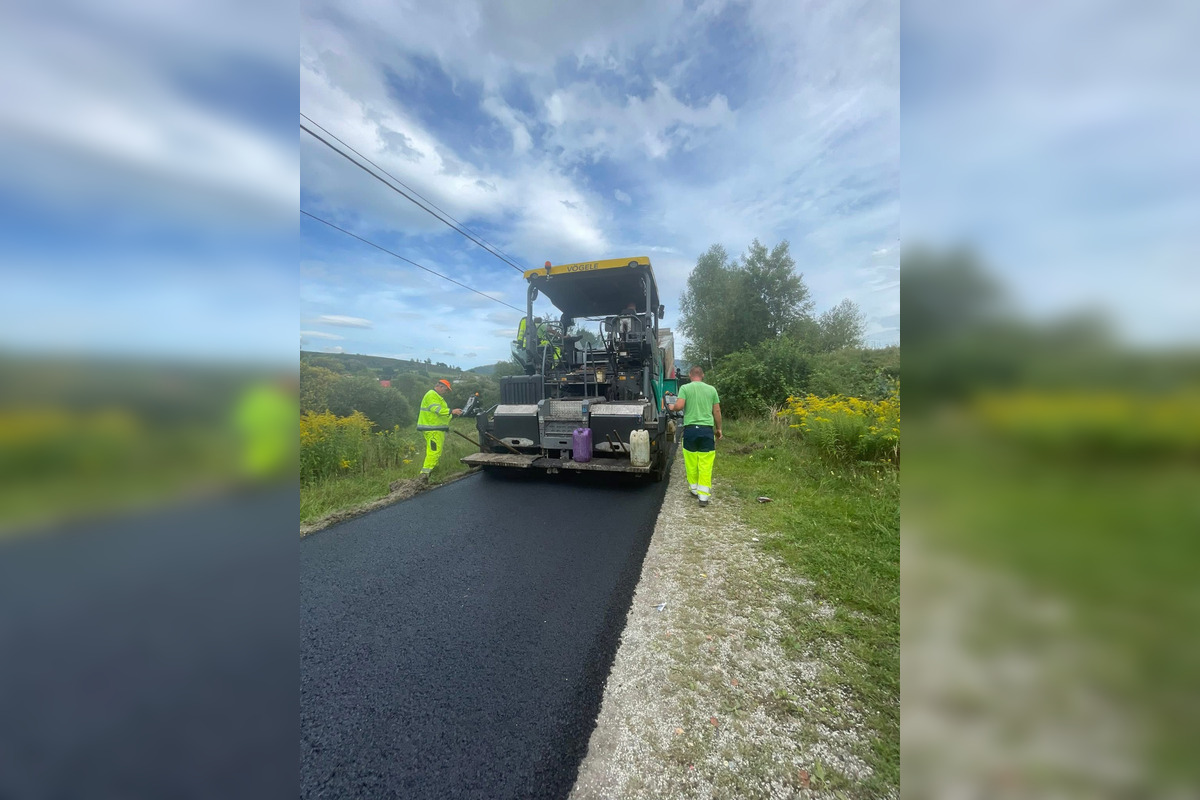 FOTO: V Richnave sa miestni obyvatelia tešia z novej cesty, foto 3