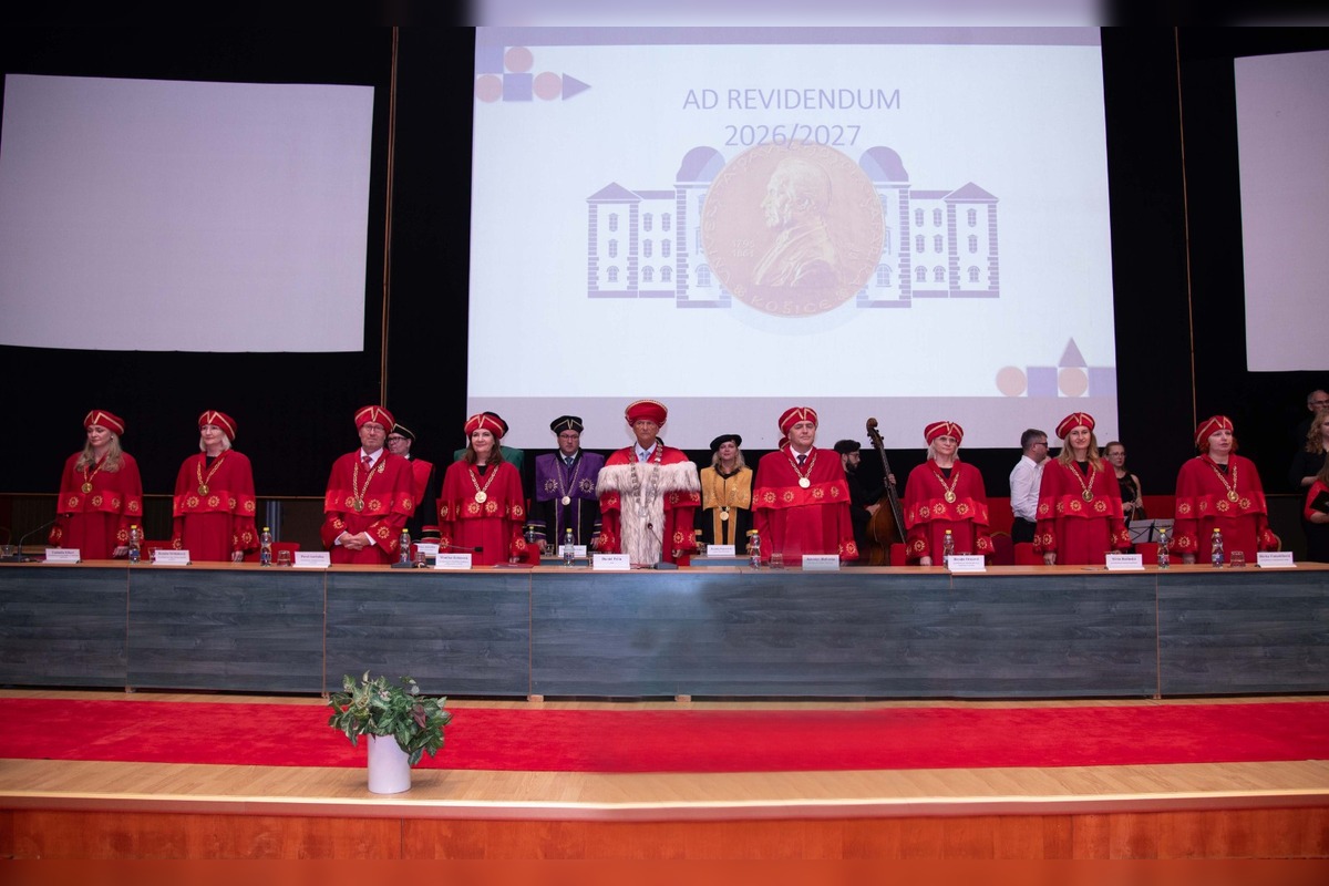 FOTO: UPJŠ predstavila nové taláre, foto 2