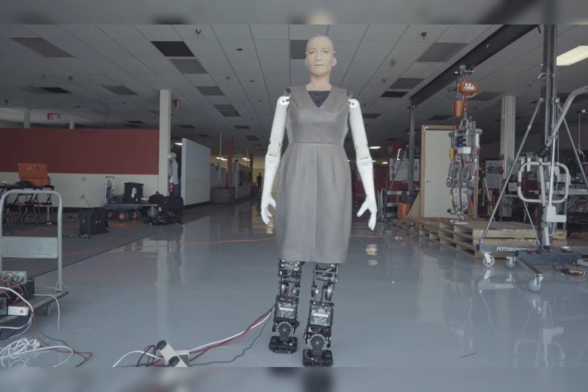 FOTO: Humanoidný robot Sophia sa predstavil na konferencii v Košiciach, foto 7