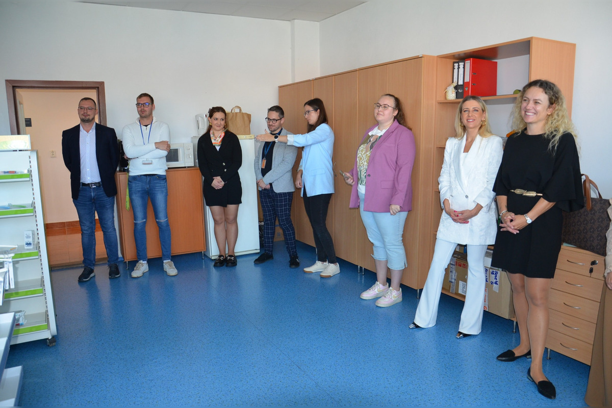 FOTO: Nová výučbová lekáreň teší košických študentov farmácie, foto 7