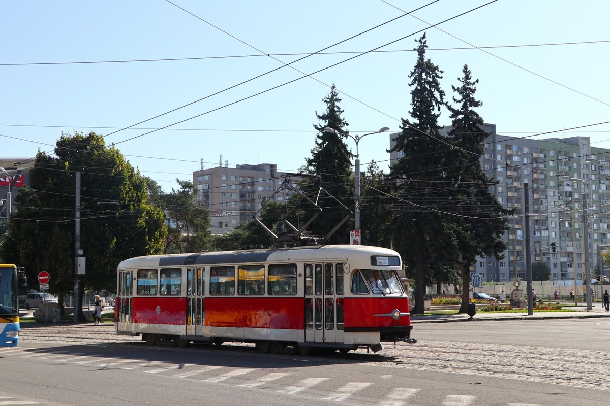 FOTO: Svetielková cyklojazda, historické vozidlá aj výstava autobusov, takto vyzeral víkend bez áut, foto 9