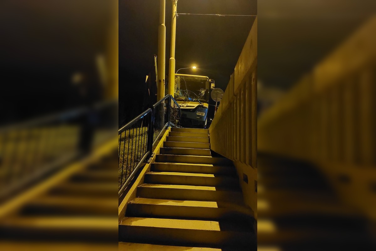 FOTO: Nehoda nočného autobusu v Košiciach, foto 2