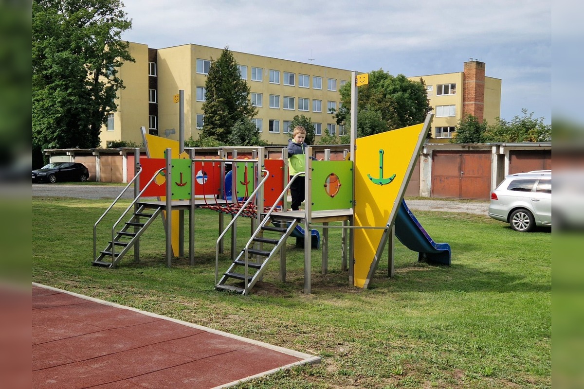 FOTO: Nové inkluzívne ihrisko v Trebišove, foto 5
