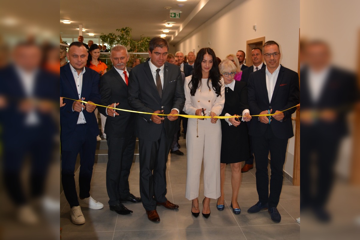 FOTO: Otvorili vyhorený Domov dôchodcov v Spišskej Novej Vsi, foto 9