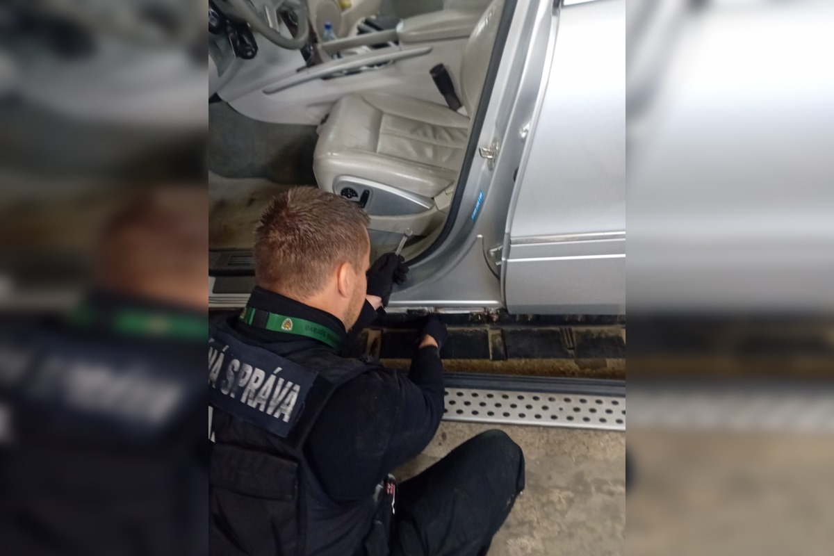 FOTO: Úspešný zásah colníkov, foto 2