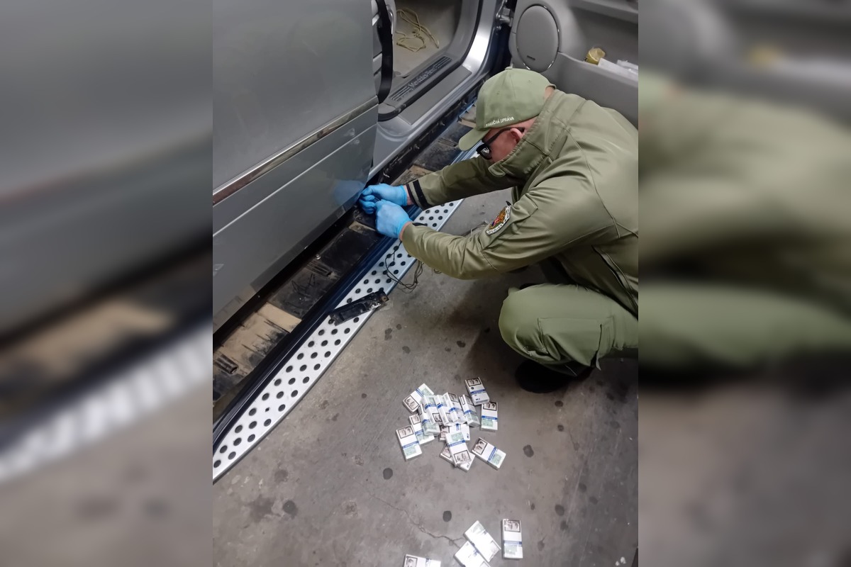 FOTO: Úspešný zásah colníkov, foto 9