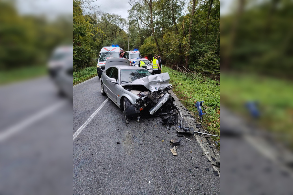 FOTO: K ťažkej nehode došlo za obcou Margecany, foto 1