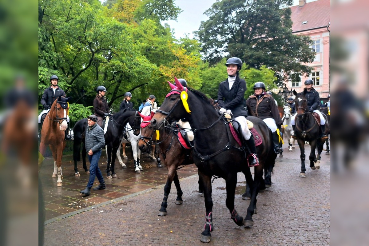 FOTO: Košicami viedol sprievod koní v rámci Hubertovej jazdy, foto 6
