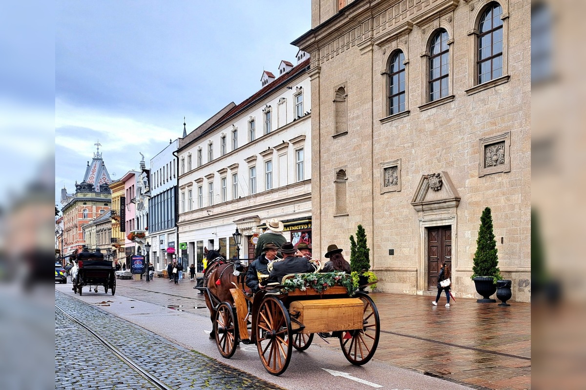 FOTO: Košicami viedol sprievod koní v rámci Hubertovej jazdy, foto 8