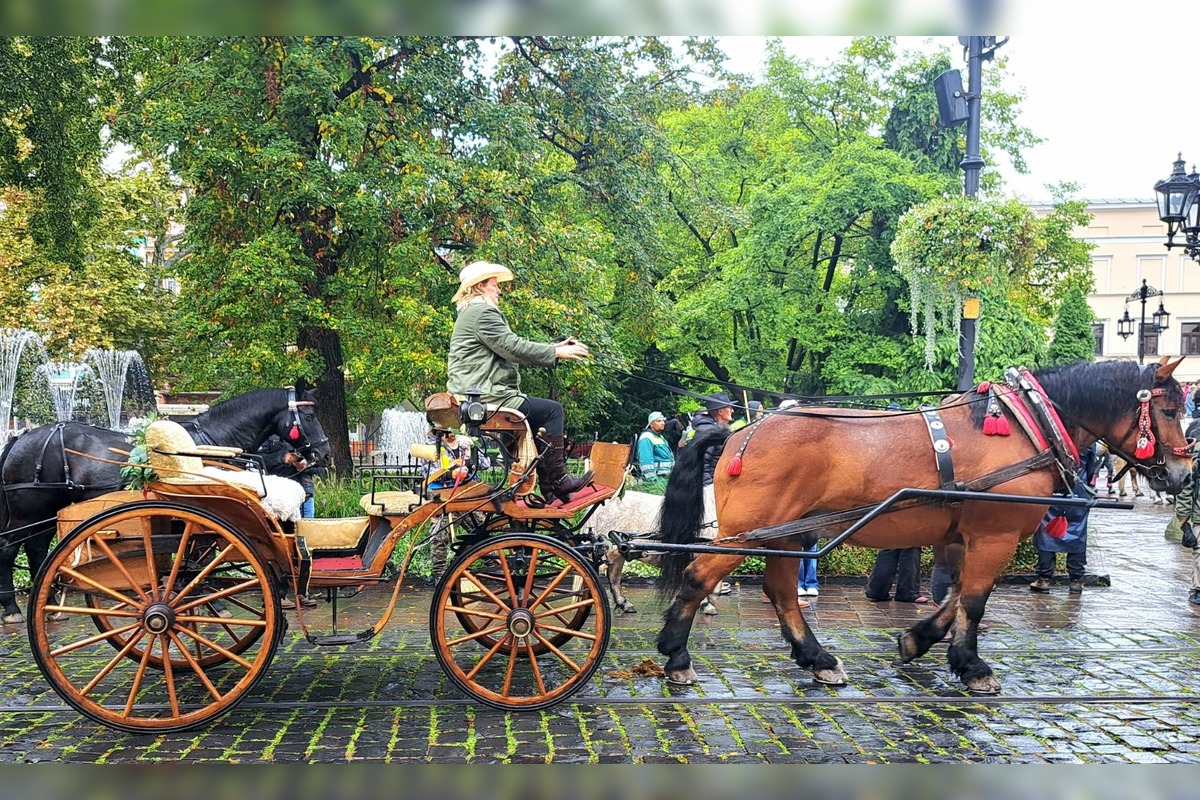 FOTO: Košicami viedol sprievod koní v rámci Hubertovej jazdy, foto 9