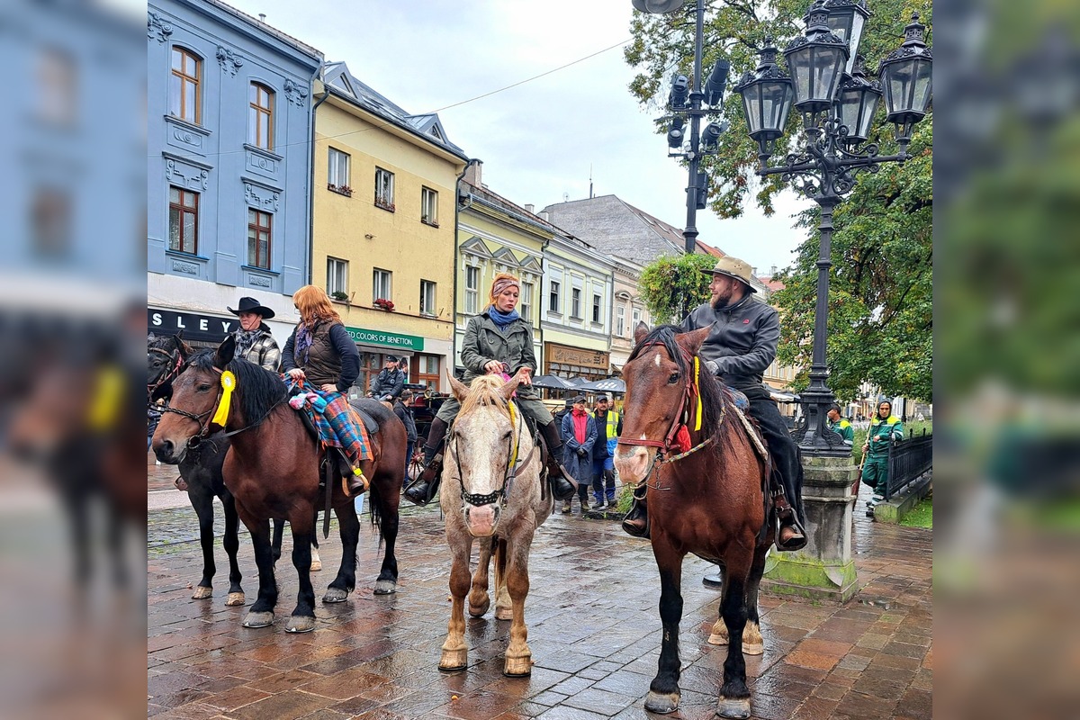 FOTO: Košicami viedol sprievod koní v rámci Hubertovej jazdy, foto 10