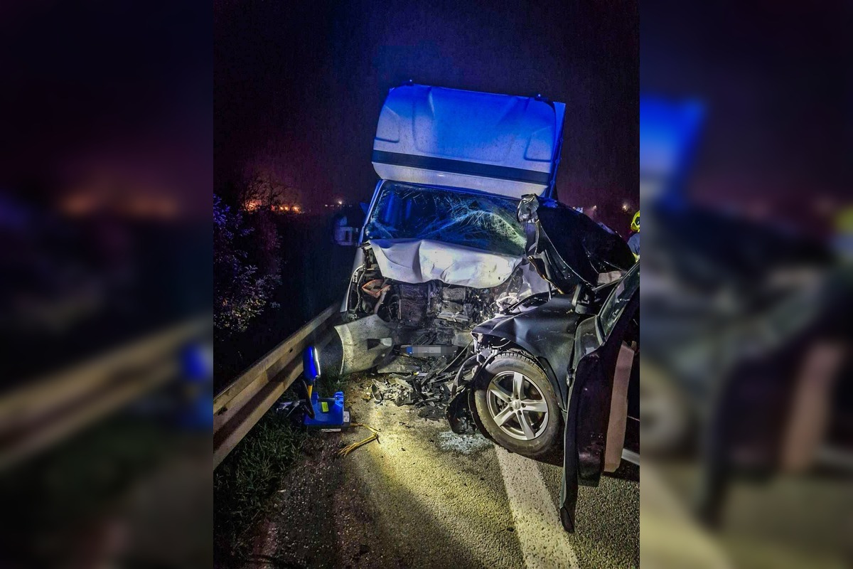 FOTO: Čelná zrážka pri Turni nad Bodvou, foto 4