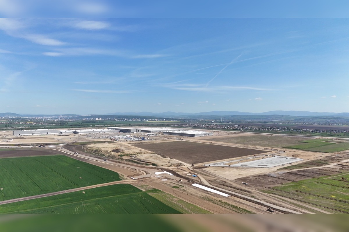 FOTO: Výstavba cestnej infraštruktúry v Priemyselnom parku Valaliky, foto 4