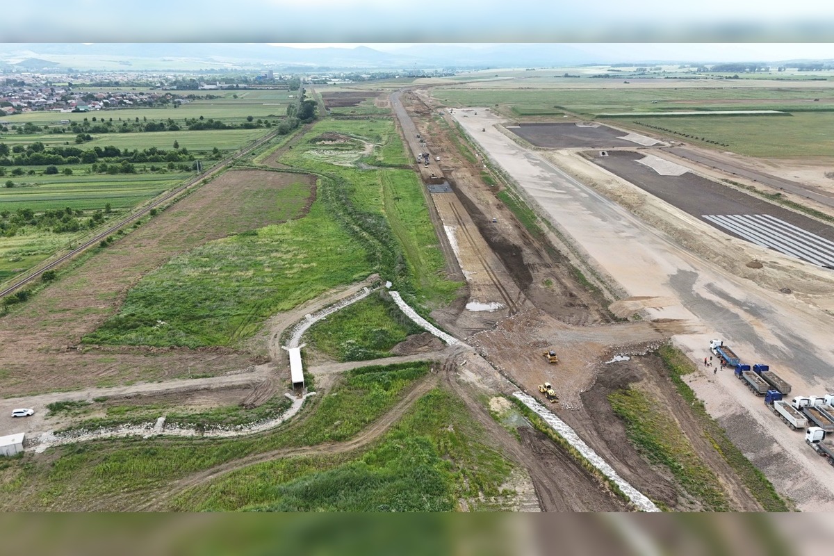 FOTO: Výstavba cestnej infraštruktúry v Priemyselnom parku Valaliky, foto 8