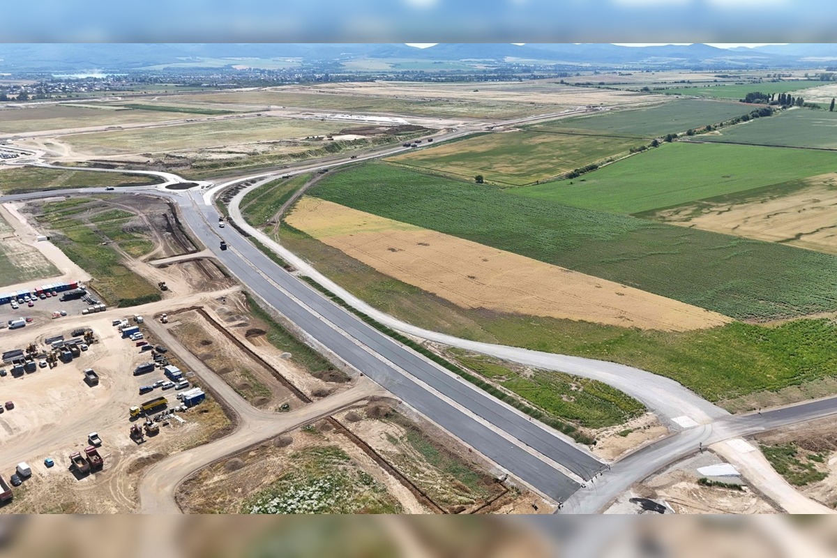 FOTO: Výstavba cestnej infraštruktúry v Priemyselnom parku Valaliky, foto 12