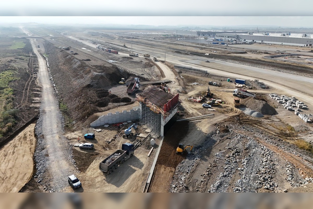 FOTO: Výstavba cestnej infraštruktúry v Priemyselnom parku Valaliky, foto 15