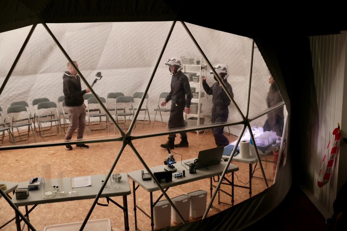 FOTO: Oficiálne otvorenie prvej simulovanej vesmírnej stanice na Slovensku v Rožňave, foto 2