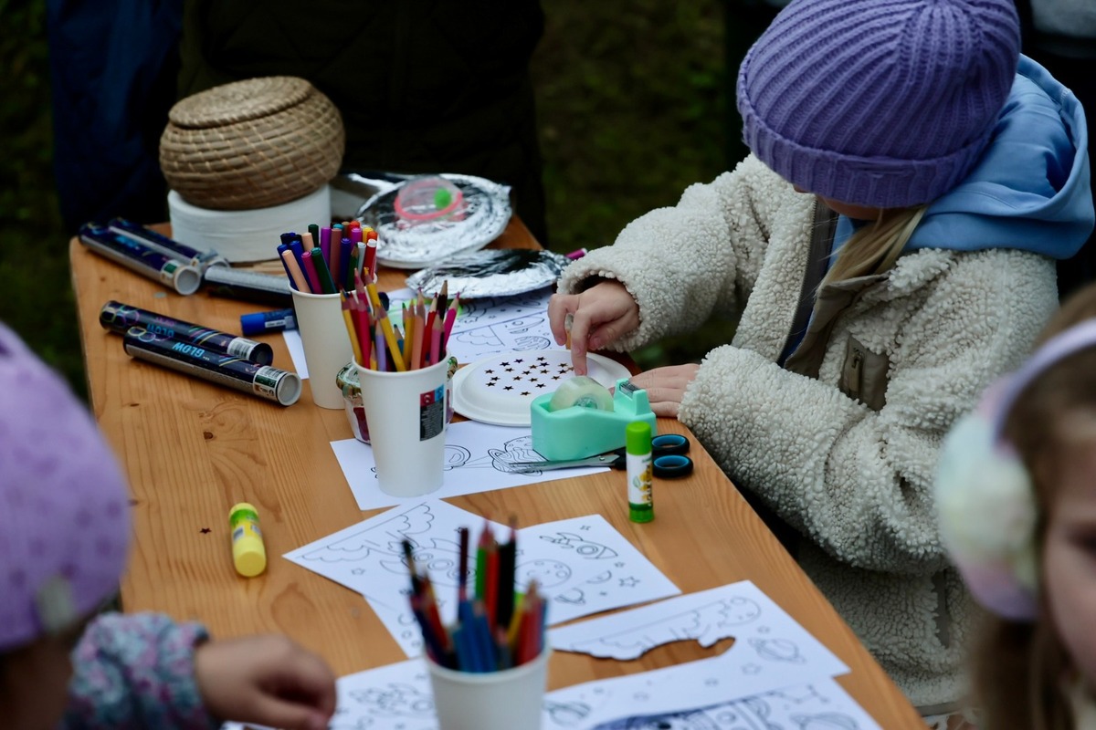 FOTO: Oficiálne otvorenie prvej simulovanej vesmírnej stanice na Slovensku v Rožňave, foto 18