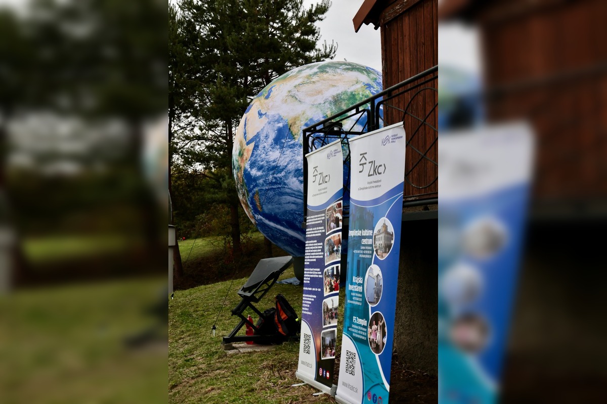 FOTO: Oficiálne otvorenie prvej simulovanej vesmírnej stanice na Slovensku v Rožňave, foto 24