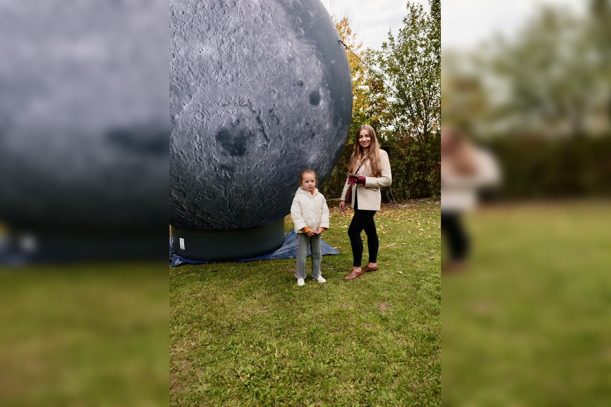 FOTO: Oficiálne otvorenie prvej simulovanej vesmírnej stanice na Slovensku v Rožňave, foto 26