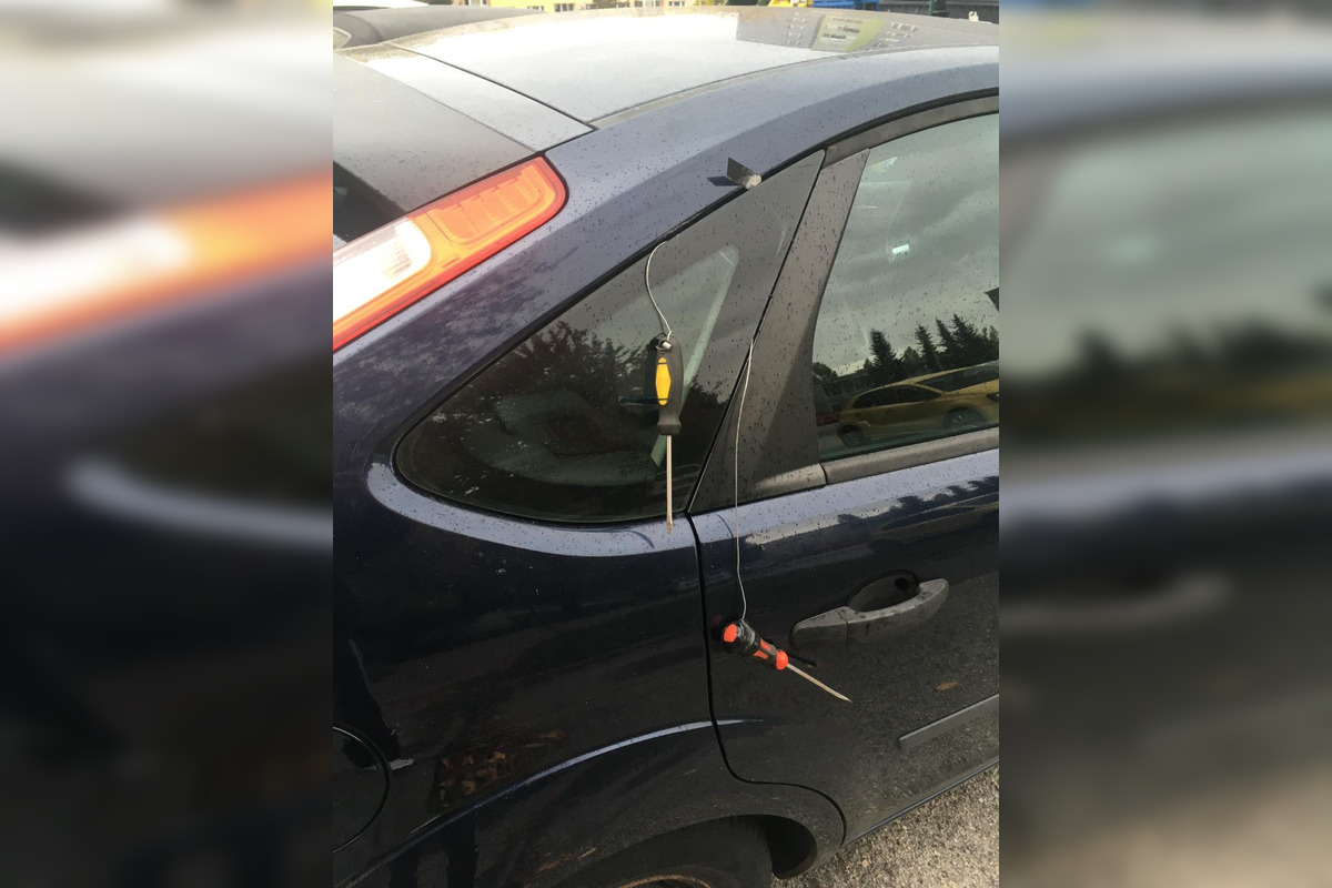 FOTO: Na Furči úradujú vlamači, poškodzujú zámky a rozbíjajú aj okná, foto 3