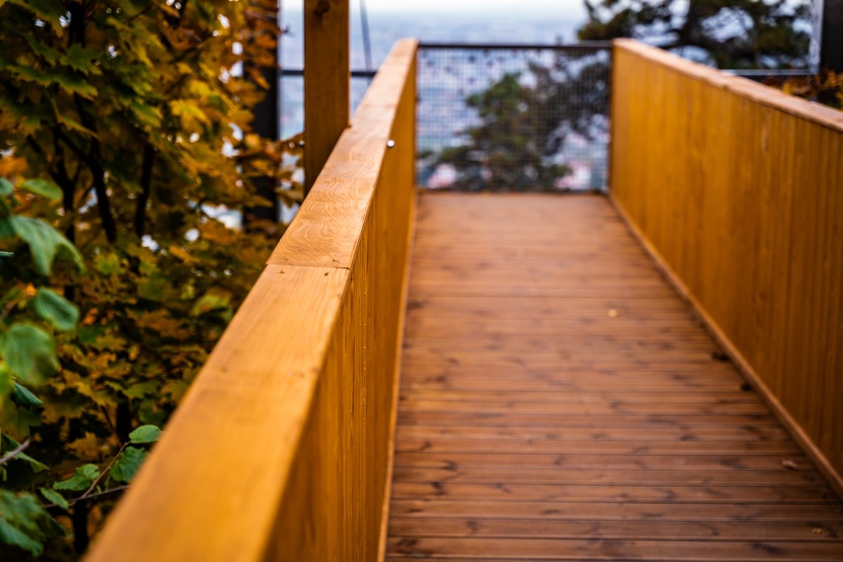 FOTO: Visutá lávka pri Vyhliadkovej veži dostala nový nádych, foto 5