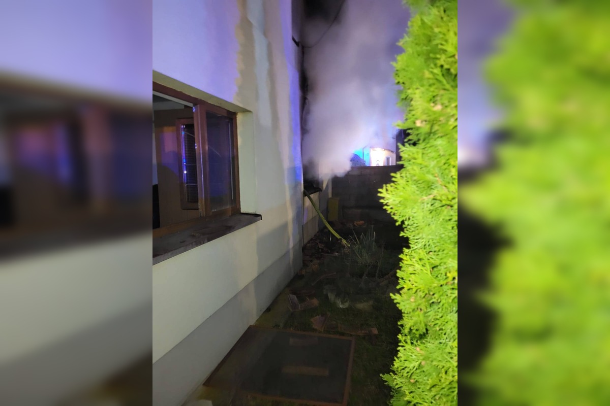 FOTO: Požiar rodinného domu v Zemplínskej Teplici, foto 1