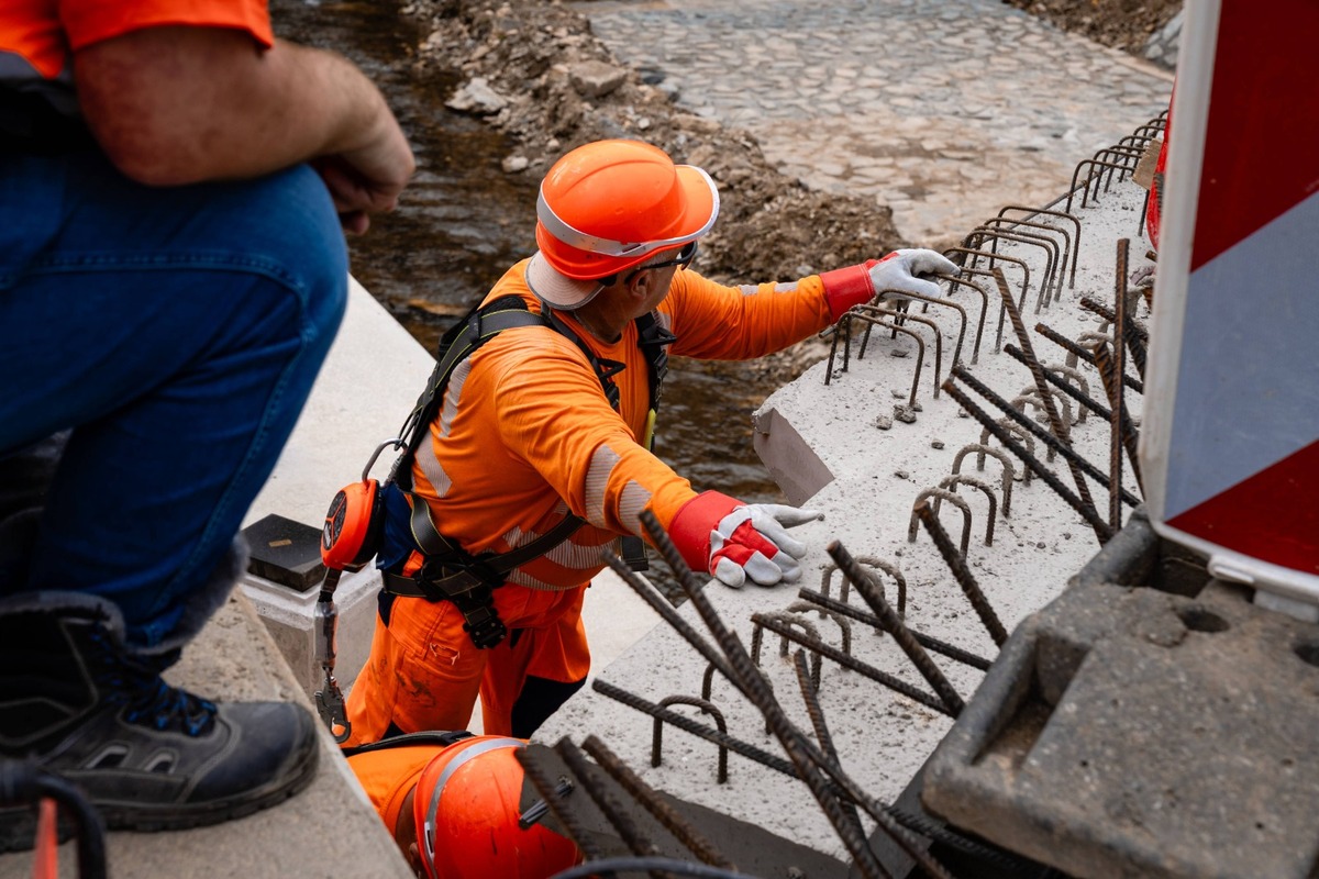 FOTO: Po necelom roku dokončili opravu mosta pri obci Debraď, foto 5