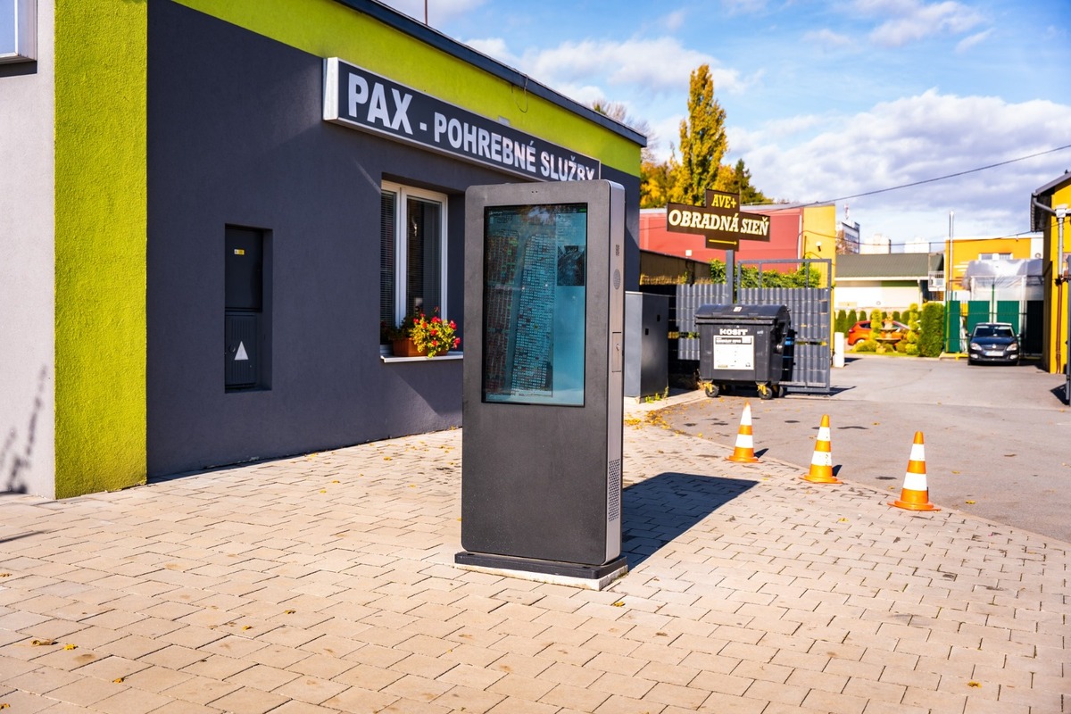 FOTO: Verejný cintorín v Košiciach je pripravený na Dušičky, foto 6