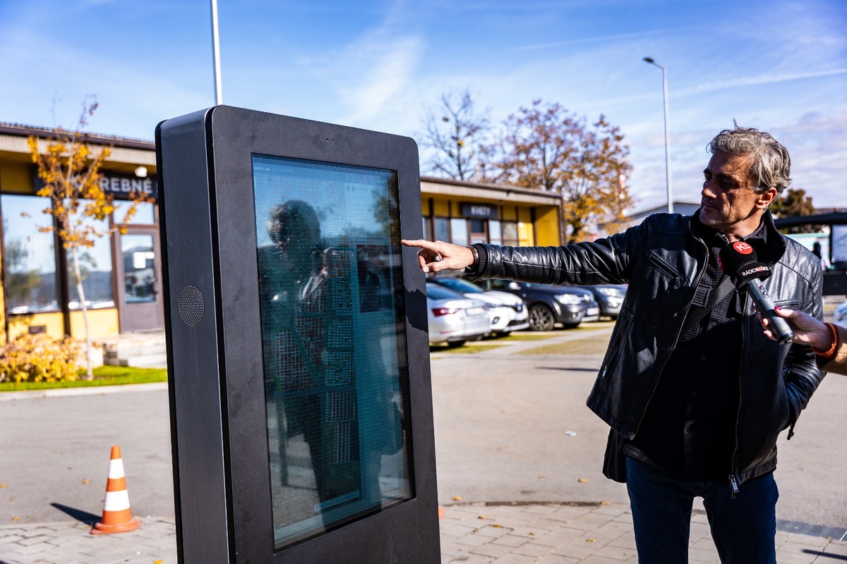FOTO: Verejný cintorín v Košiciach je pripravený na Dušičky, foto 5