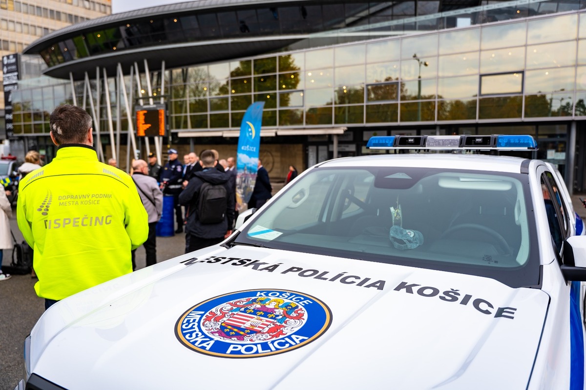 FOTO: Na Železničnej stanici v Košiciach hliadkujú policajti, foto 4