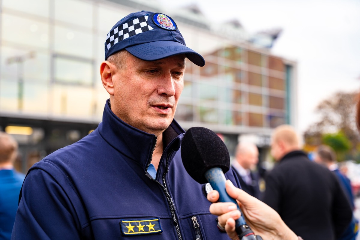 FOTO: Na Železničnej stanici v Košiciach hliadkujú policajti, foto 6