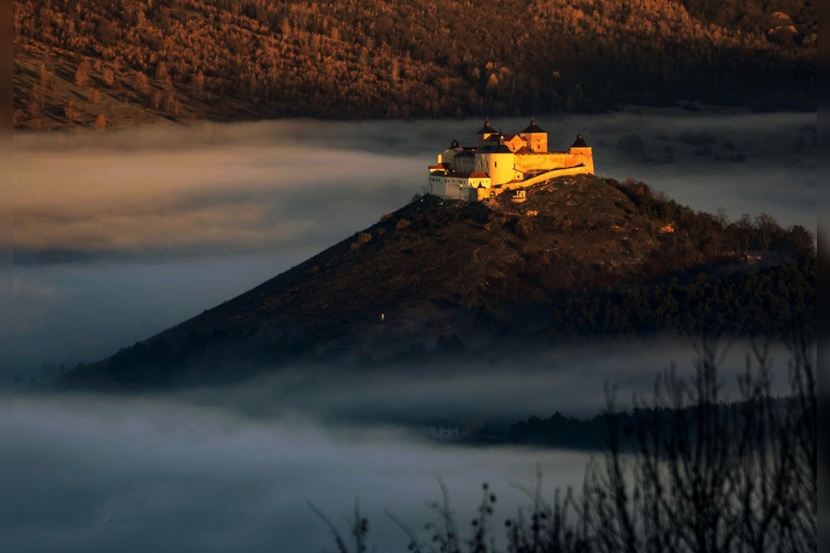 FOTO: Fotograf Richard zachytil v jednom zábere Krásnu Hôrku aj Vysoké Tatry, foto 2
