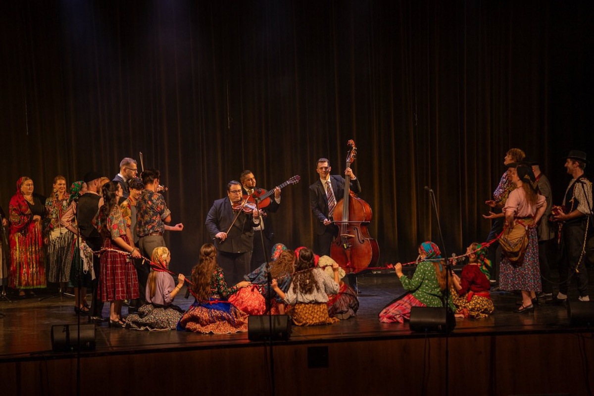 FOTO: Folklórny súbor Železiar uspel so svojou choreografiou aj na súťaži Jazykom tanca, foto 3