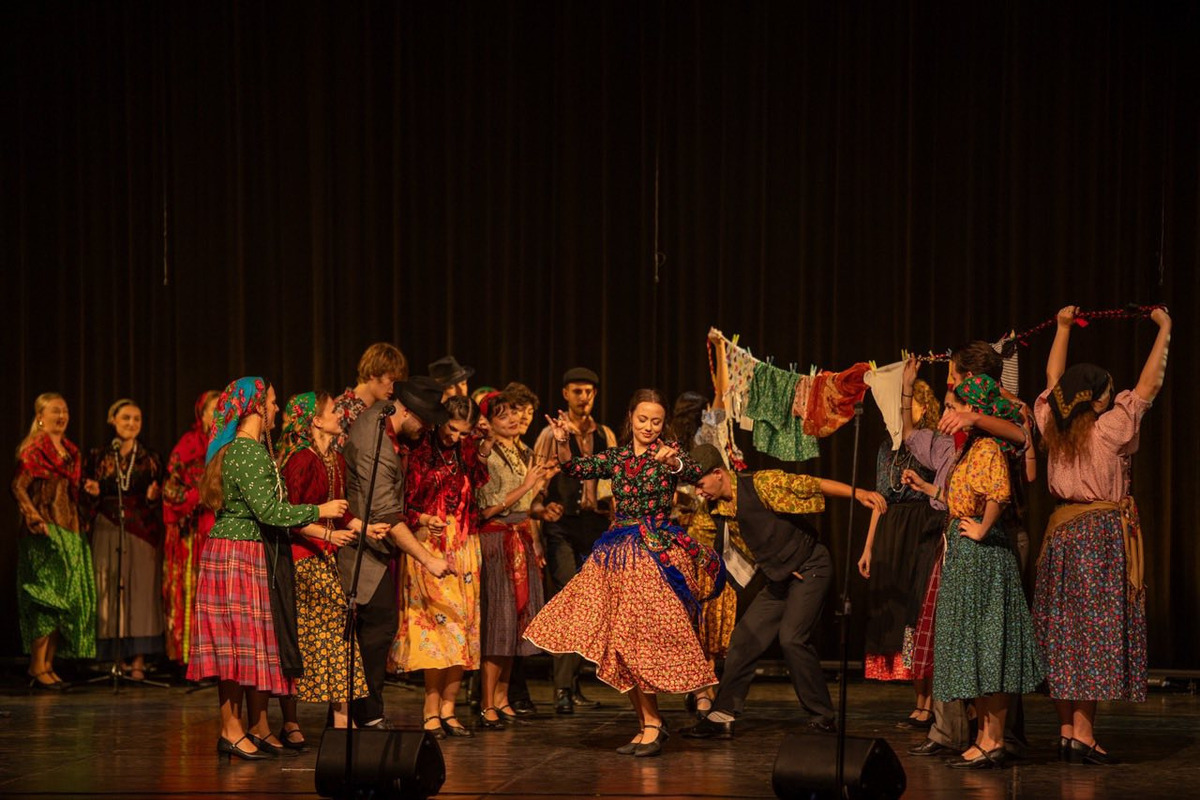 FOTO: Folklórny súbor Železiar uspel so svojou choreografiou aj na súťaži Jazykom tanca, foto 6