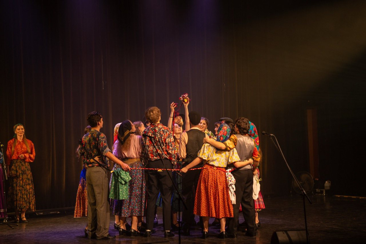 FOTO: Folklórny súbor Železiar uspel so svojou choreografiou aj na súťaži Jazykom tanca, foto 8