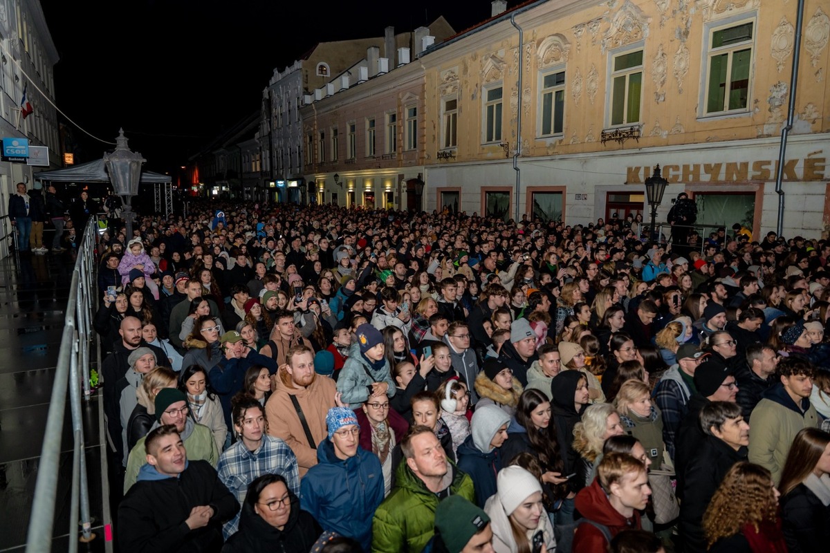 FOTO: Padre Guilherme rozvibroval Košice slovenskými aj svetovými hitmi, foto 3